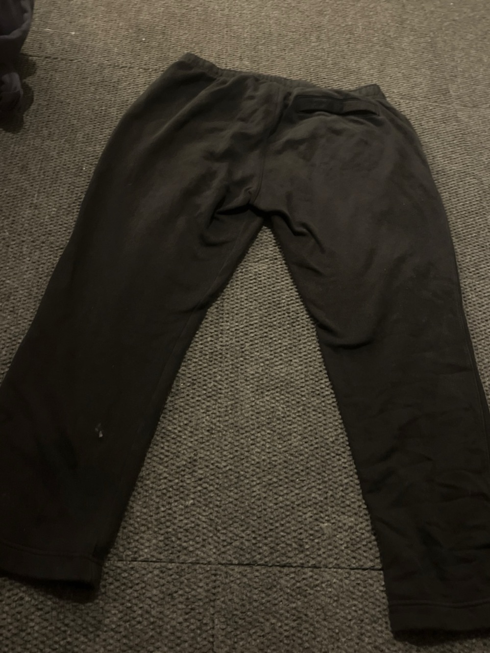 Black Nike sweatpants - Picture 3 of 4
